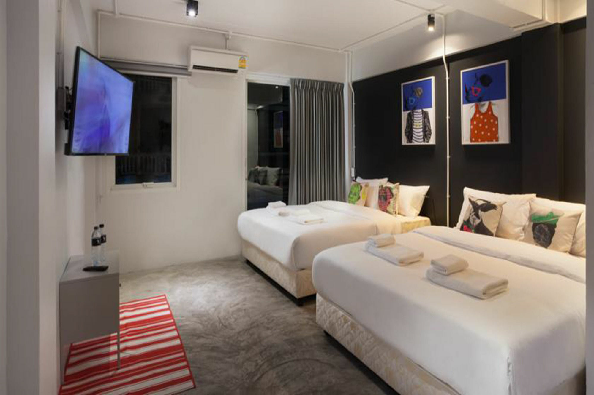 W1A Jomtien Hotel Buitenkant foto